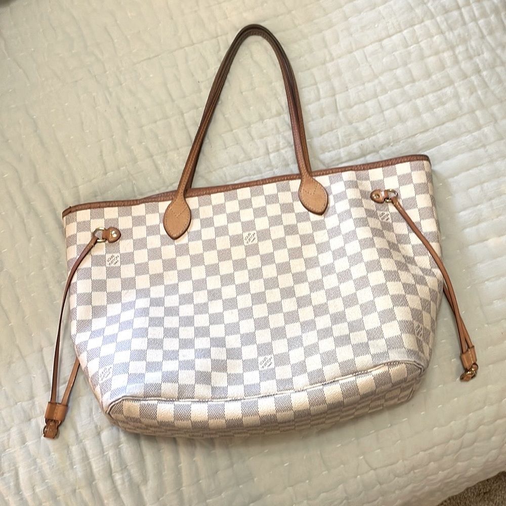 AUTHENTIC Louis Vuitton Bag